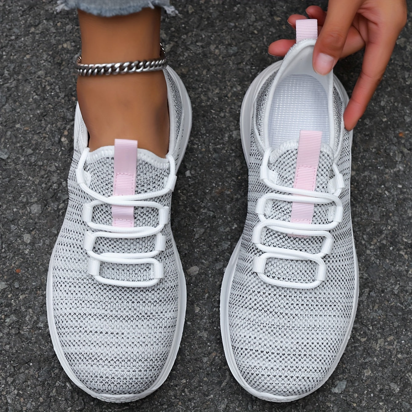 Ultra-lightweight and breathable sneakers