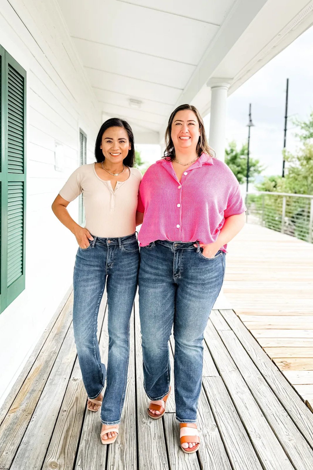 High-Waisted Sculpting Jeans FitCurve™