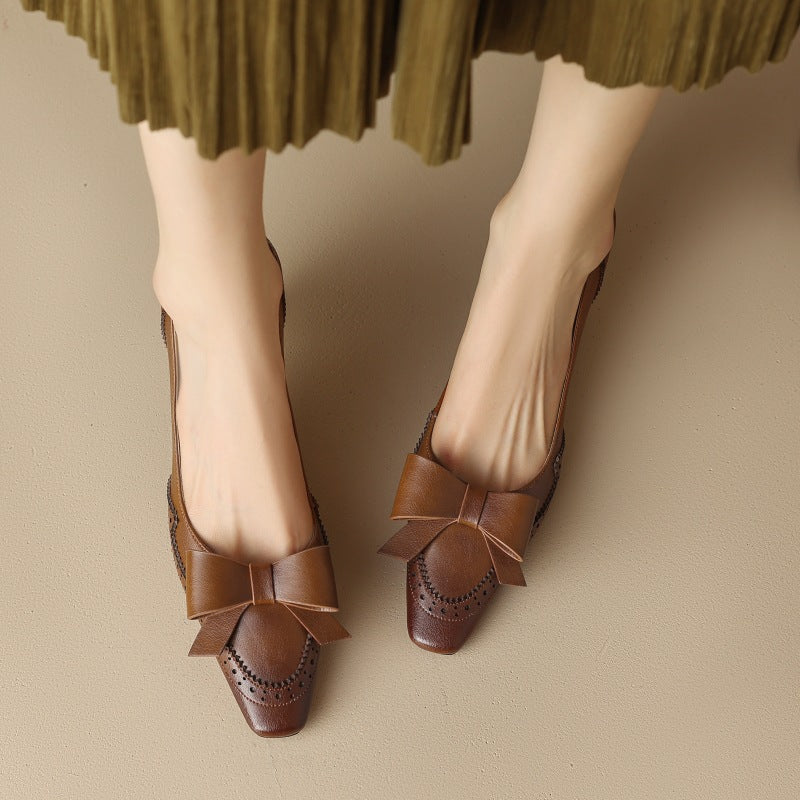 Celora Leather Pumps with Ribbon