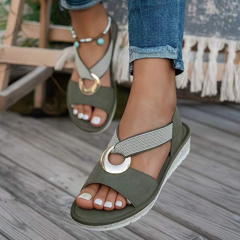 Elegant orthopedic sandals with adjustable support