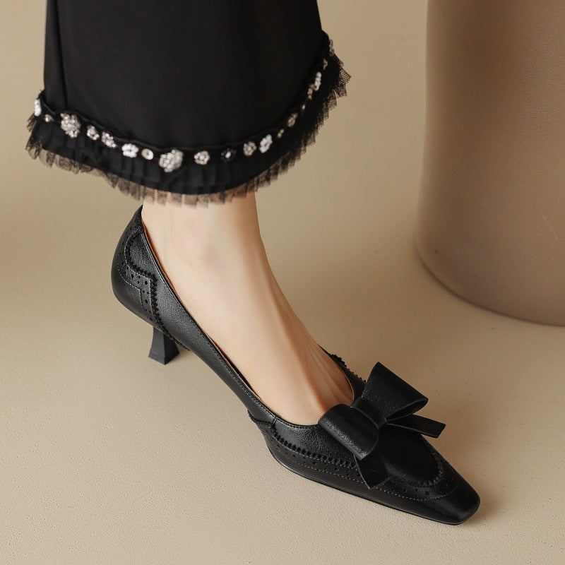 Celora Leather Pumps with Ribbon