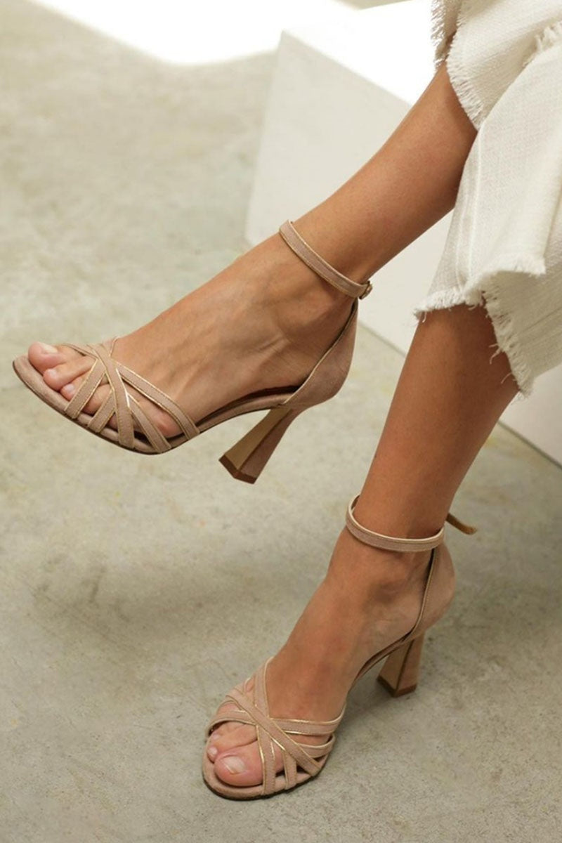 VICTORIA™ SLIM PATCHWORK PUMPS WITH POINTED TOE