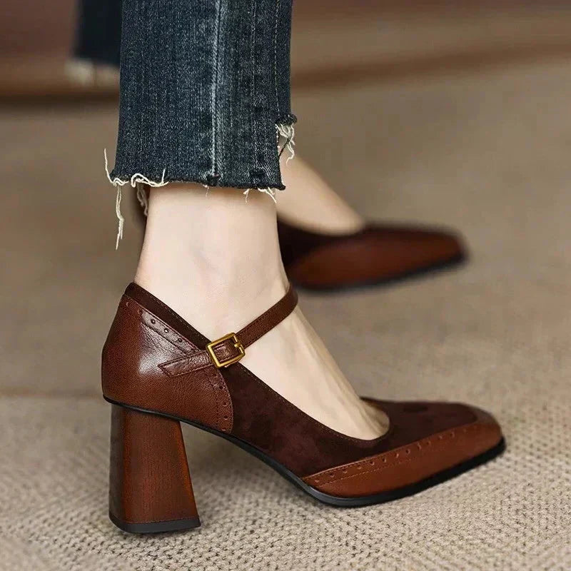 Noir Elegance Pumps