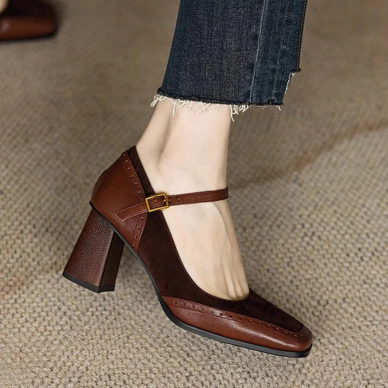 Noir Elegance Pumps