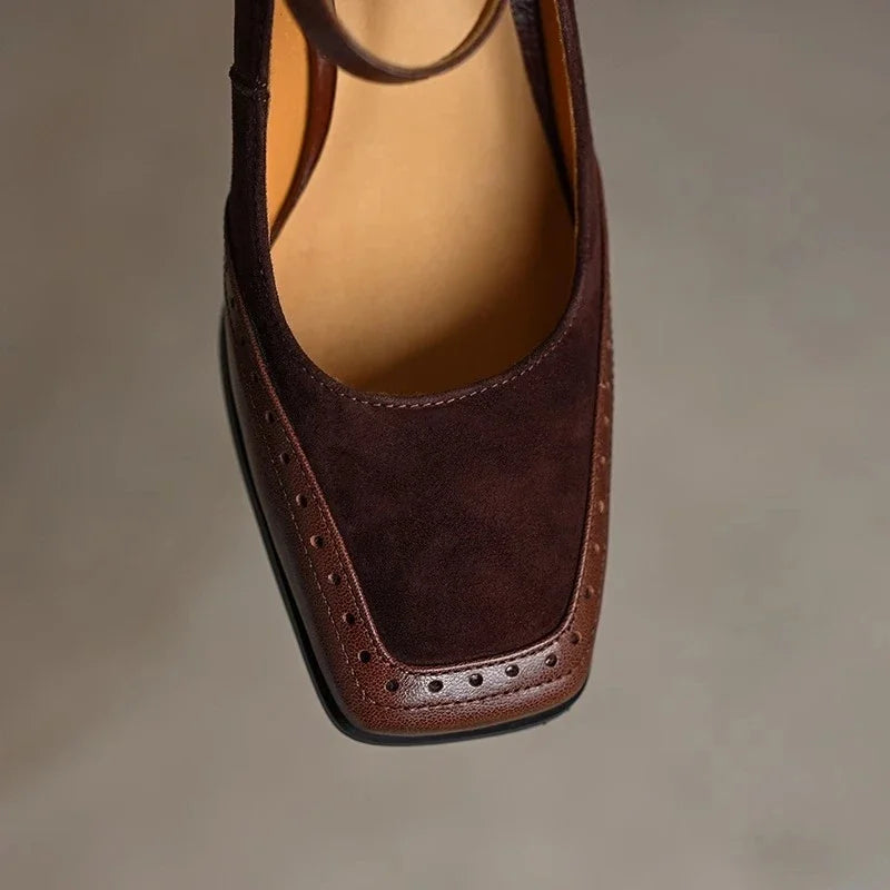 Noir Elegance Pumps