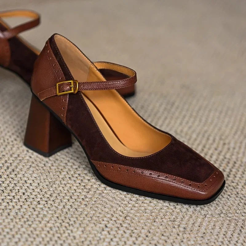 Noir Elegance Pumps