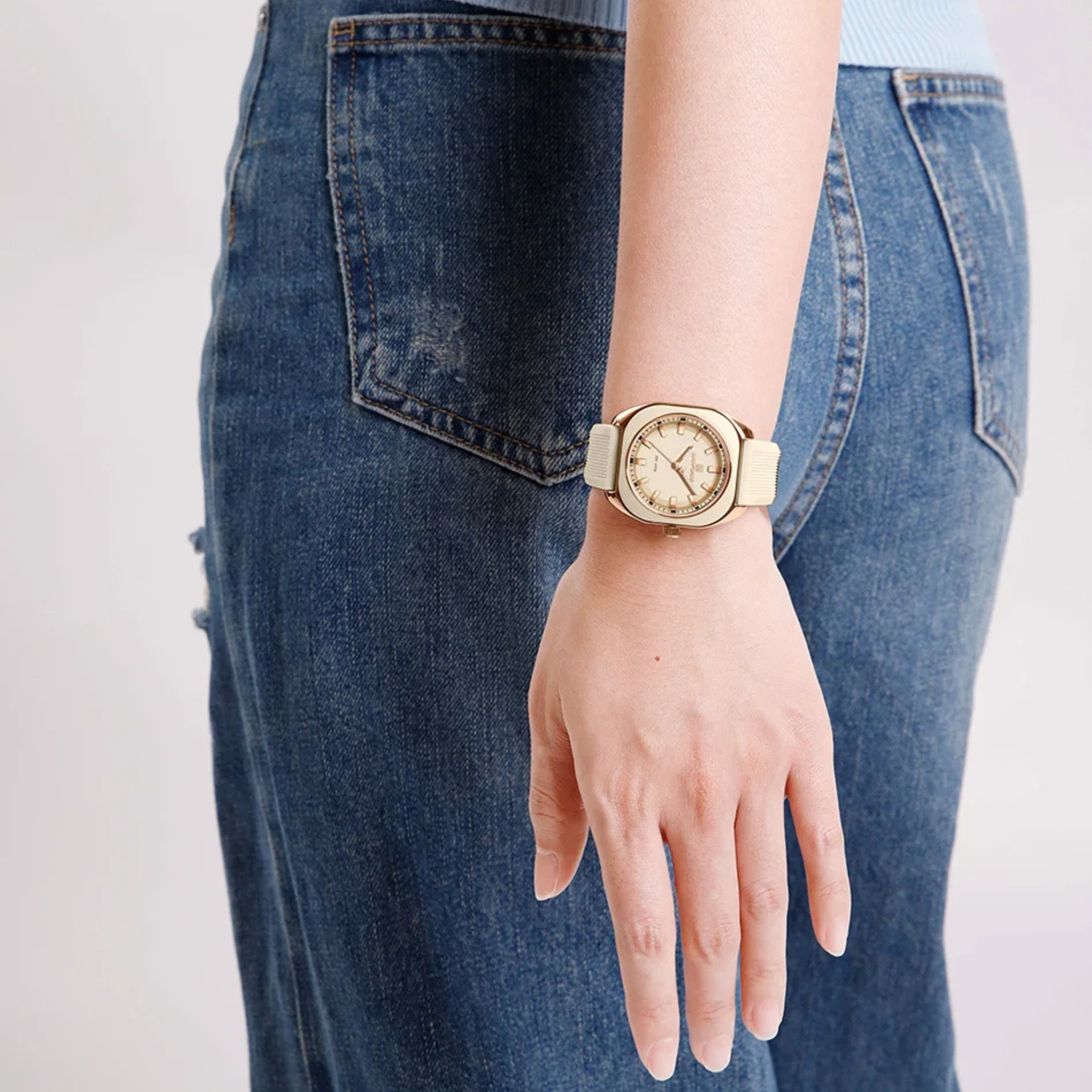 ELYSIA | The Rose Gold Watch that Combines Style and Functionality