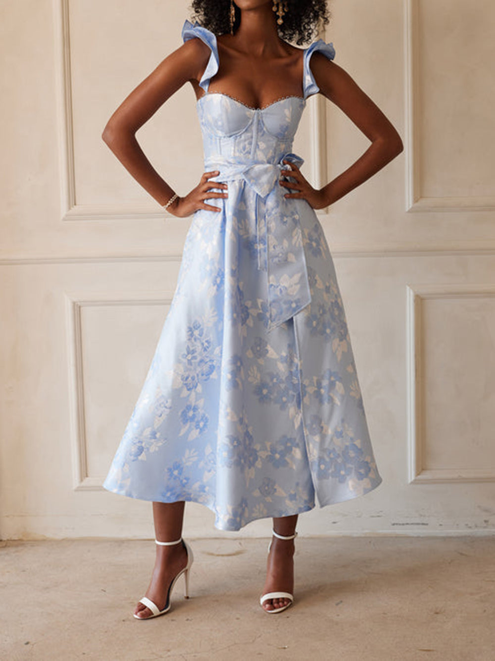 Strapless dress with print and butterfly sleeves