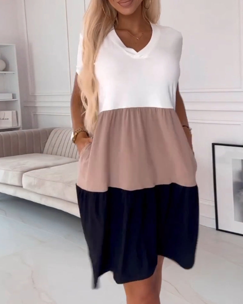 LILYA | Casual Summer Dress with Short Sleeves and Color Block Design