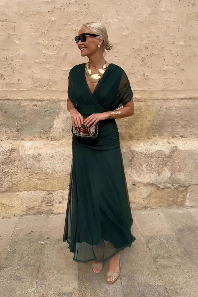 ISABELLA | Elegant Maxi Dress with Flattering Waist and Timeless Class