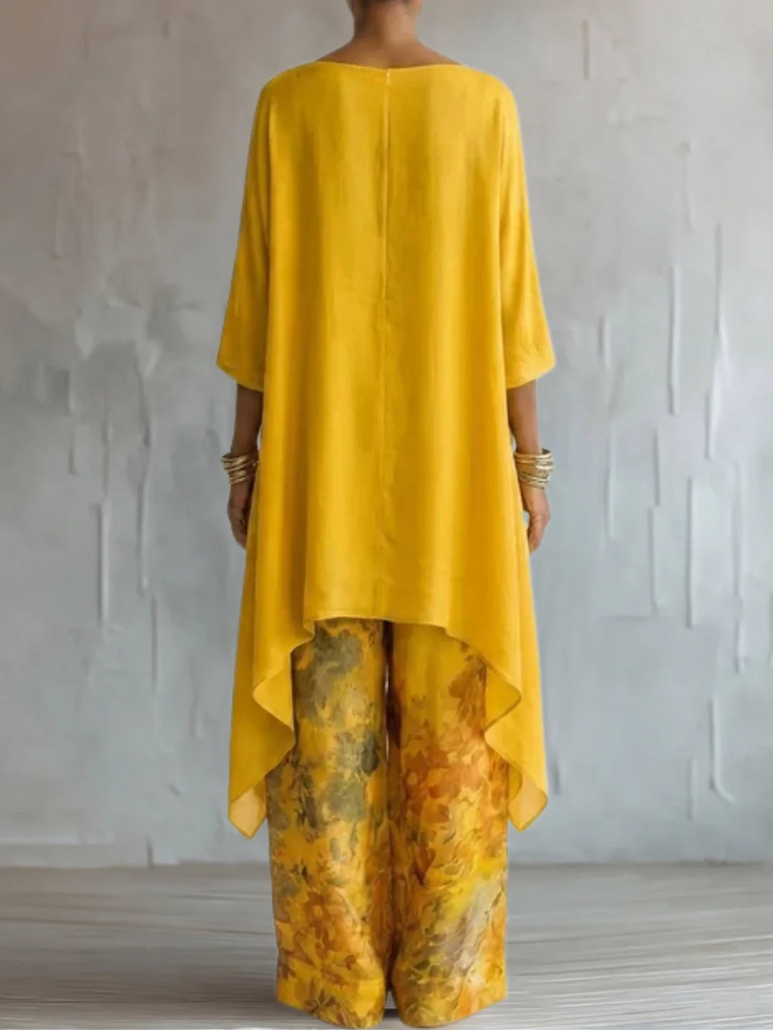 Ginevra | Asymmetrical Fluid Floral Set
