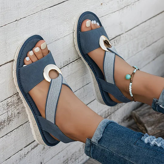 Elegant orthopedic sandals with adjustable support