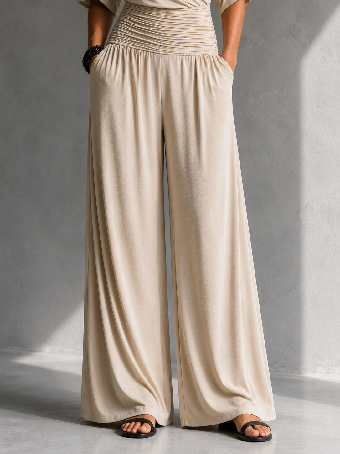 Alia | Elegant combination with wrap effect and wide legs