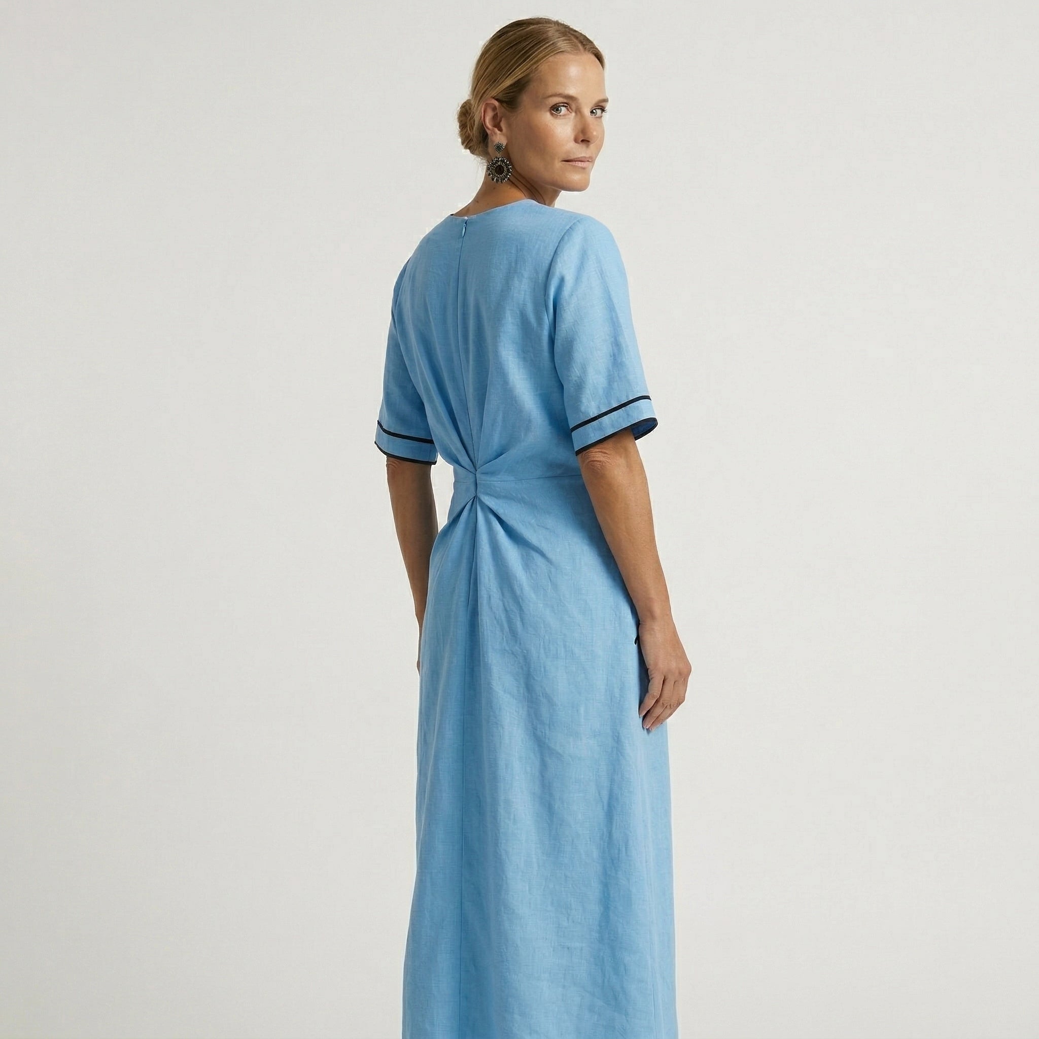 Mila | Elegant Dress with Flattering Waist and Vacation Chic