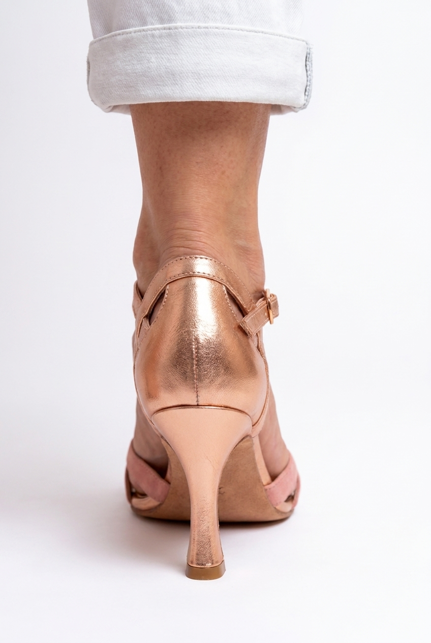 DANARIAH™ SIGNATURE COMFORT PUMPS