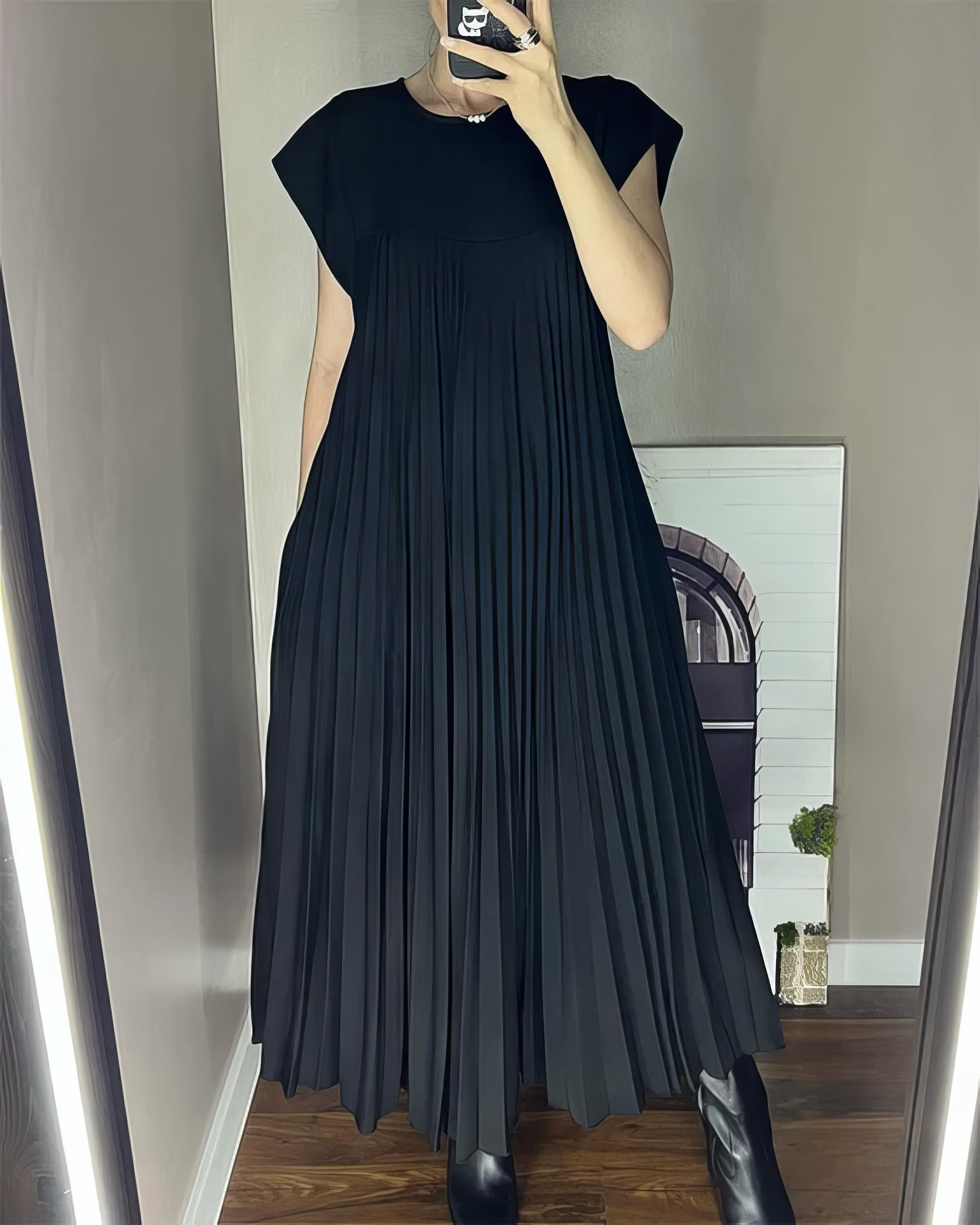 ELEONORA | Pleated Dress Without Sleeves, Elegant and Timeless